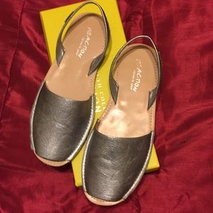 Kenneth Cole sandals